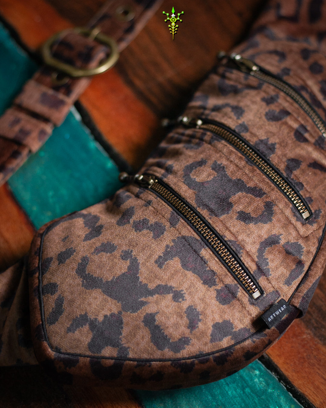 Botta Bag / Velvet Fawn Buckle - LEOPARDUS